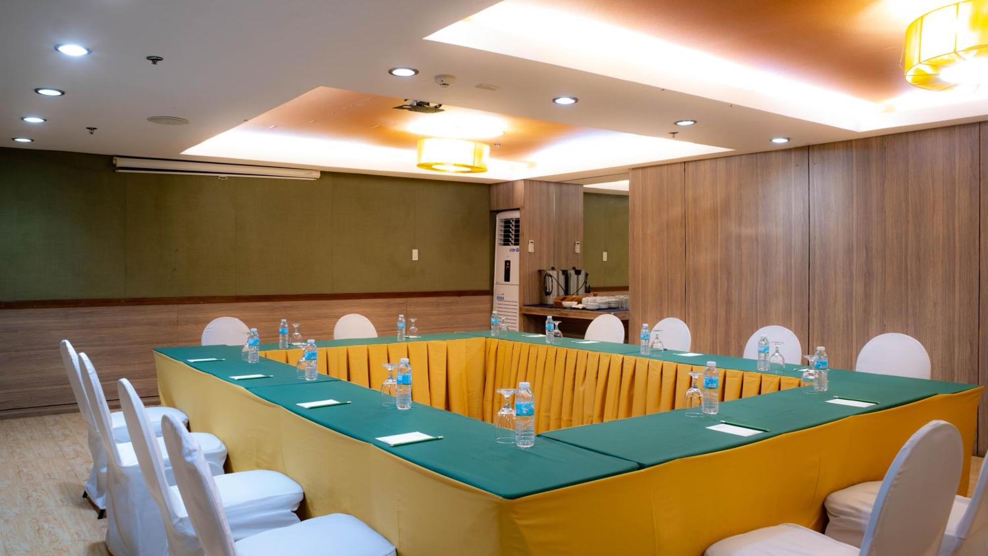 One Tagaytay Place Hotel Suites Official Account Tagaytay City Exterior foto