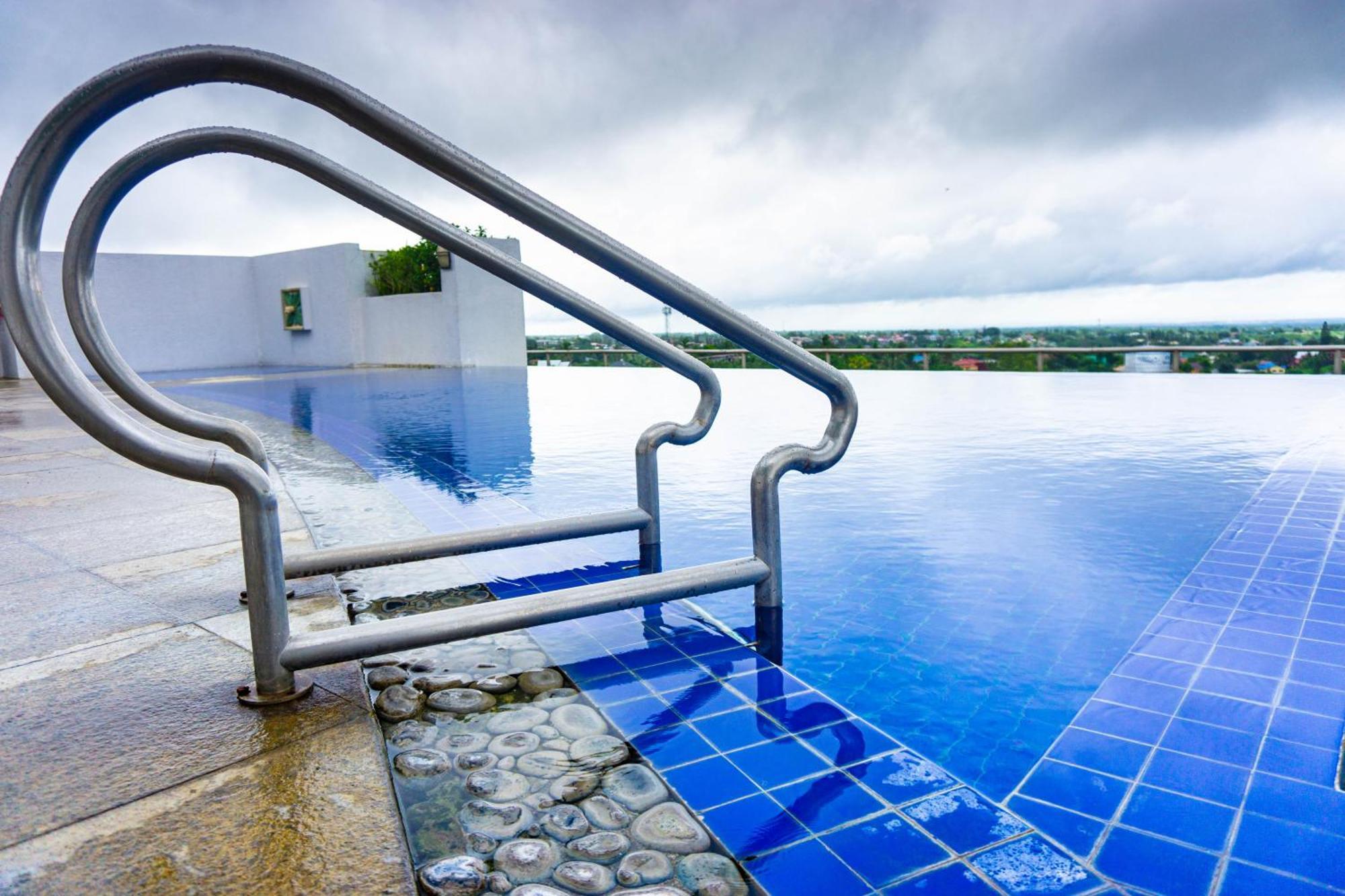 One Tagaytay Place Hotel Suites Official Account Tagaytay City Exterior foto